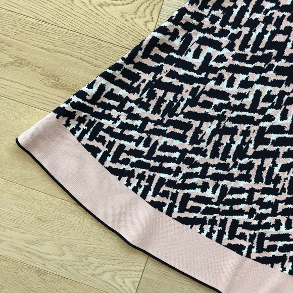 Eliza J Knit Dress - Picture 3 of 3